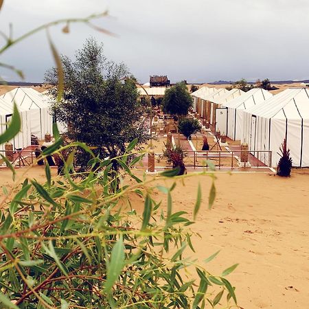 Tafouyte Luxury Camp Hotel Merzouga Eksteriør billede